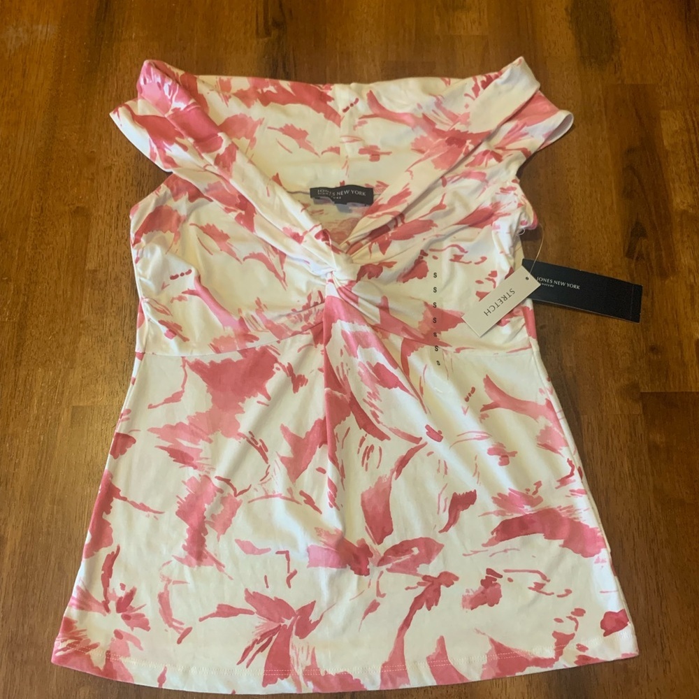Jones New York NWT Top Small Dusty Pink and White Floral Blouse Sleeveless Fit